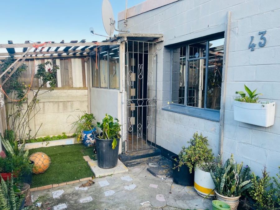 3 Bedroom Property for Sale in Protea Park Western Cape